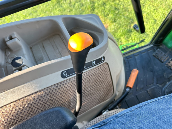 2024 John Deere 3046R Tractor Compact