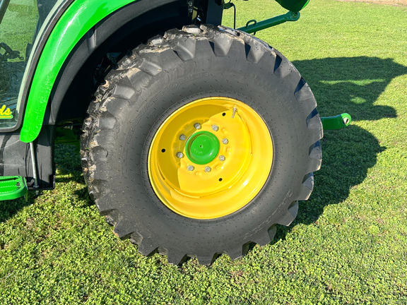 2024 John Deere 3046R Tractor Compact