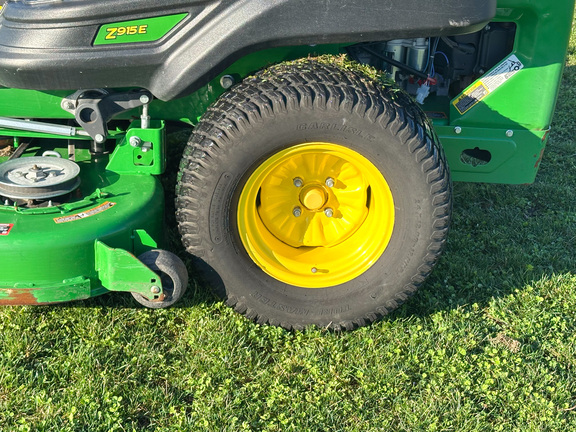 2023 John Deere Z915E Mower/Zero Turn