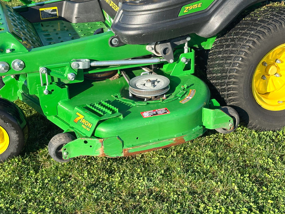2023 John Deere Z915E Mower/Zero Turn