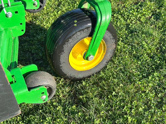 2023 John Deere Z915E Mower/Zero Turn