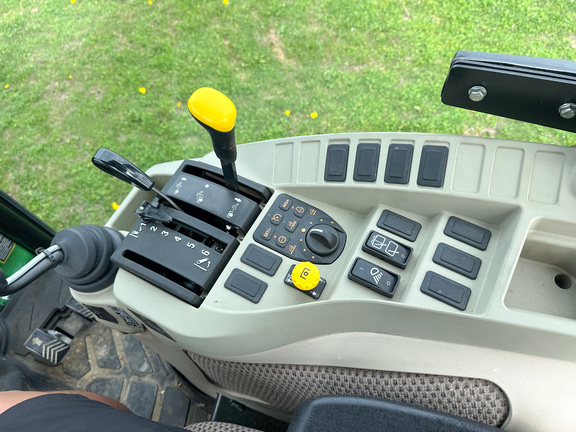 2016 John Deere 3039R Tractor Compact