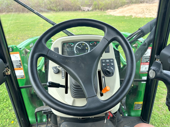 2016 John Deere 3039R Tractor Compact