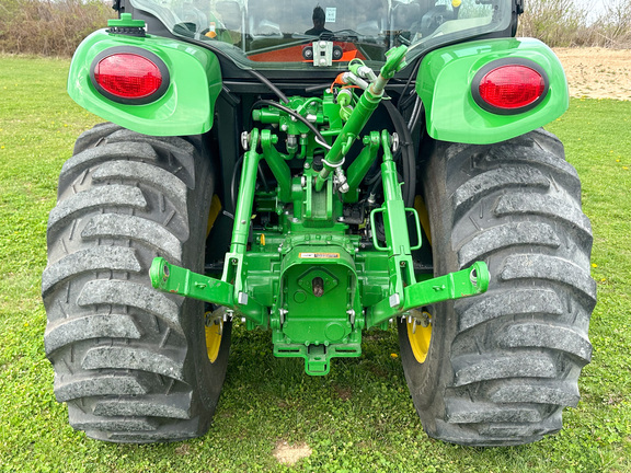 2016 John Deere 3039R Tractor Compact