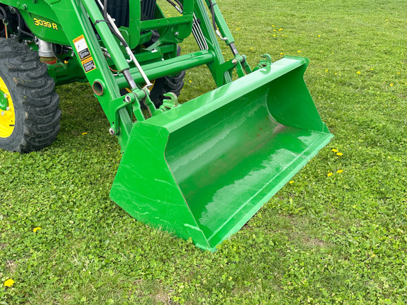 2016 John Deere 3039R Tractor Compact
