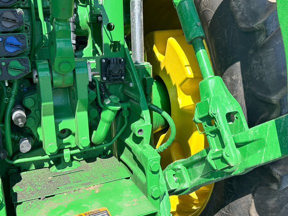 2022 John Deere 8R 310 Tractor