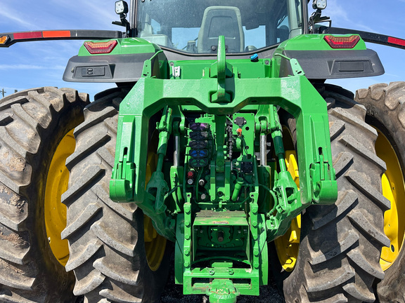 2022 John Deere 8R 310 Tractor
