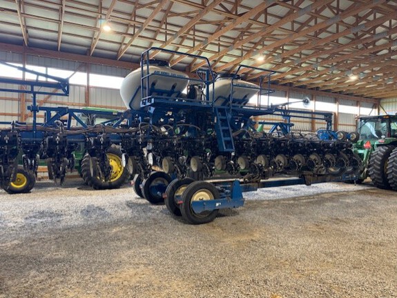 2011 Kinze 3600 Planter