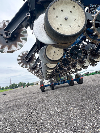 2011 Kinze 3600 Planter