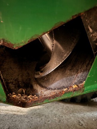 J&M 525-14 Grain Cart