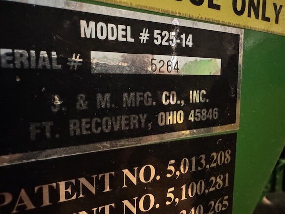 J&M 525-14 Grain Cart