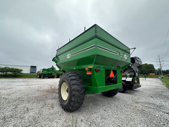 J&M 525-14 Grain Cart
