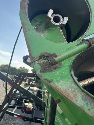 J&M 525-14 Grain Cart