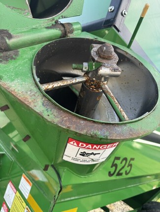 J&M 525-14 Grain Cart