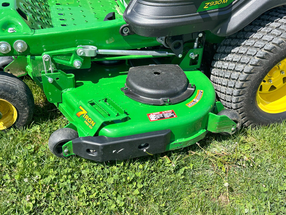 2023 John Deere Z930M Mower/Zero Turn
