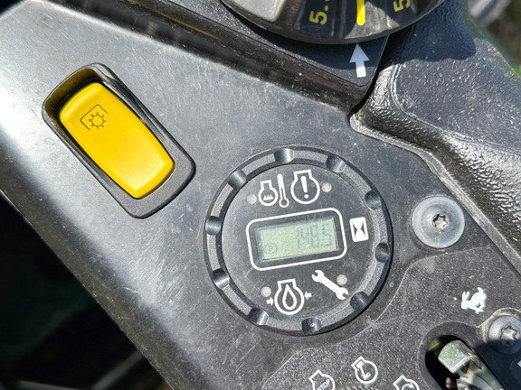 2023 John Deere Z930M Mower/Zero Turn