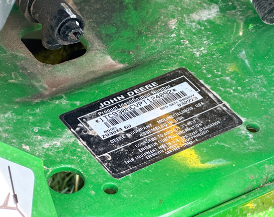 2023 John Deere Z930M Mower/Zero Turn