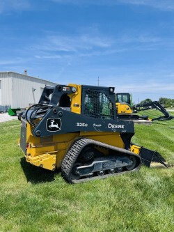 John Deere 325G Compact Track Loader