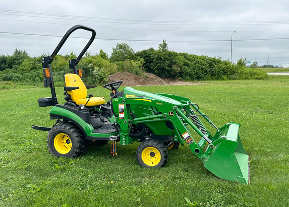 2021 John Deere 1025R Tractor Compact