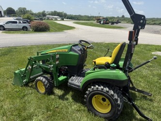 2021 John Deere 1023E Tractor Compact