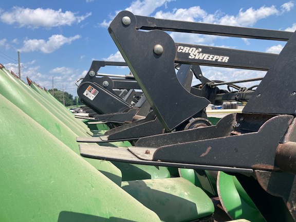 2008 John Deere 608C Header Corn Head
