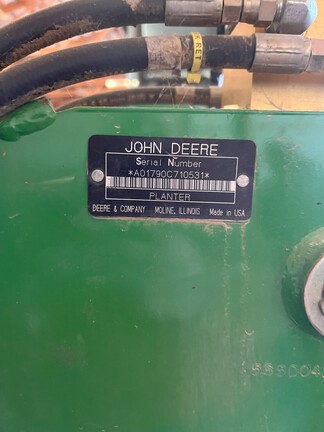 2005 John Deere 1790 Planter