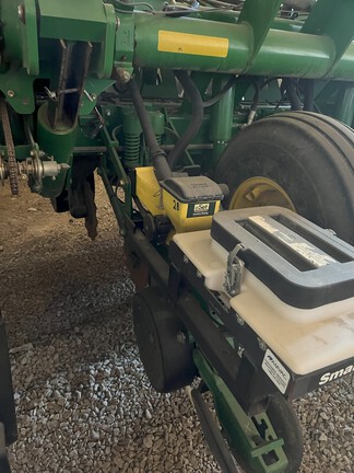 2005 John Deere 1790 Planter