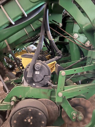 2005 John Deere 1790 Planter