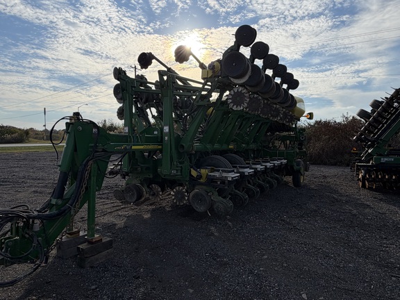 2005 John Deere 1790 Planter