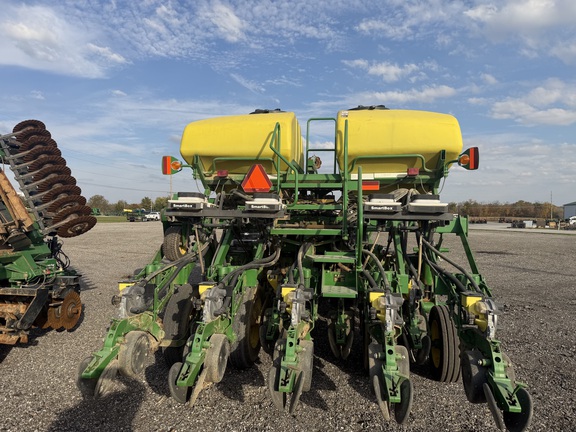 2005 John Deere 1790 Planter