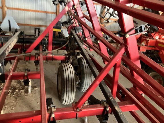 2002 Case IH TIGER MATE II Field Cultivator