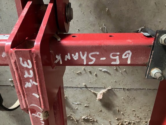 2002 Case IH TIGER MATE II Field Cultivator