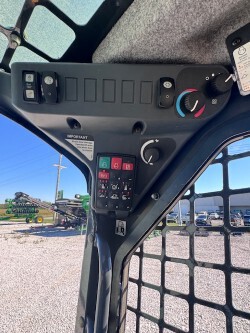 2022 John Deere 317G Compact Track Loader