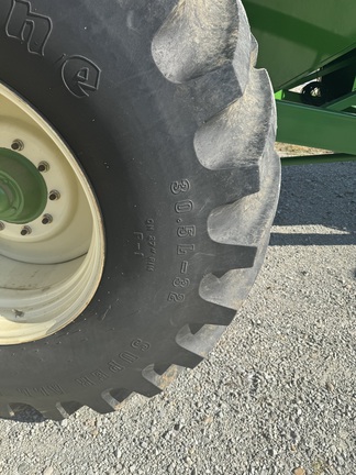 2009 Brent 782 Grain Cart