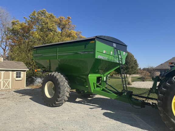 2009 Brent 782 Grain Cart