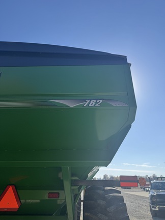 2009 Brent 782 Grain Cart