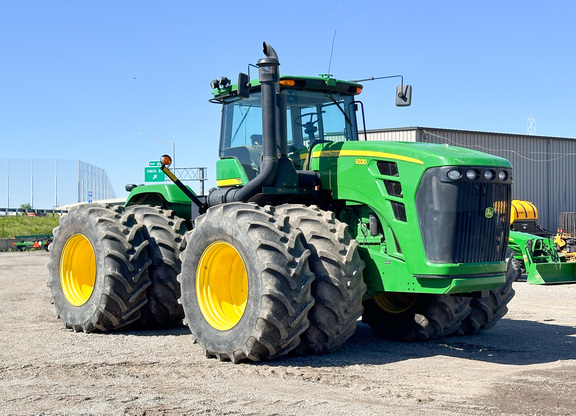 2010 John Deere 9330 Tractor 4WD