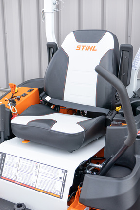 Stihl RZ 560 Mower/Zero Turn