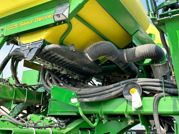 2013 John Deere 1790 Planter