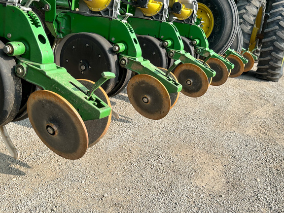 2013 John Deere 1790 Planter