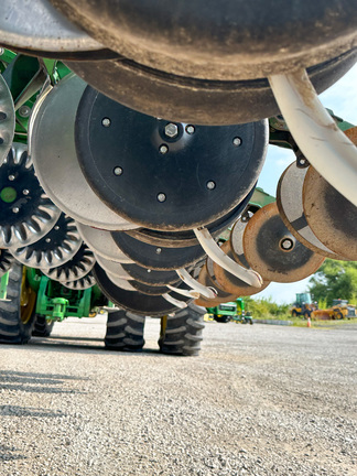 2013 John Deere 1790 Planter