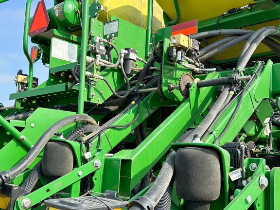 2013 John Deere 1790 Planter