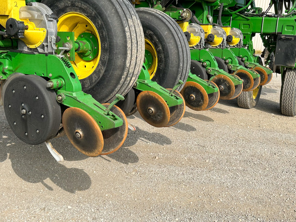 2013 John Deere 1790 Planter