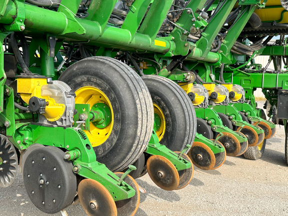 2013 John Deere 1790 Planter