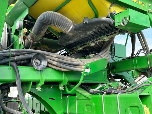 2013 John Deere 1790 Planter