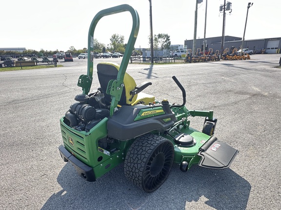 2022 John Deere Z950M Mower/Zero Turn