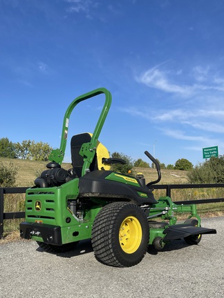 2023 John Deere Z950M Mower/Zero Turn