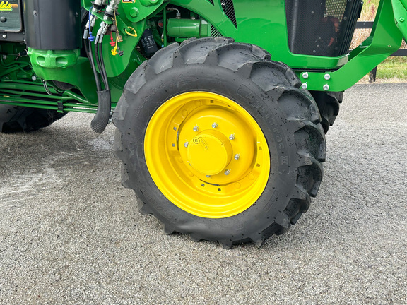 2022 John Deere 5100E Tractor