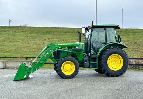 2022 John Deere 5100E Tractor