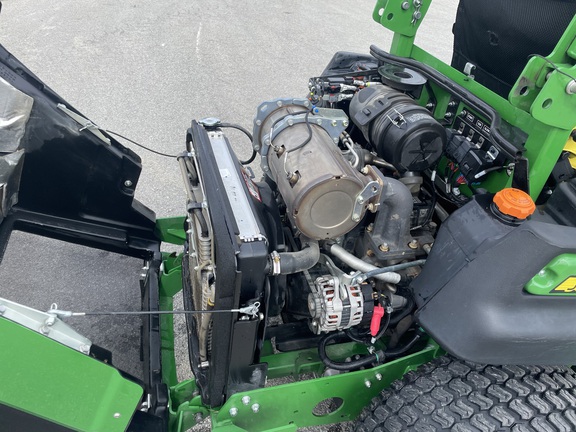 2023 John Deere Z997R Mower/Zero Turn